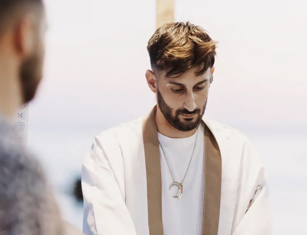 Artic White Drops “Foglie” On David Hohme’s Where The Heart is Records And It’s Dripping In Bliss
