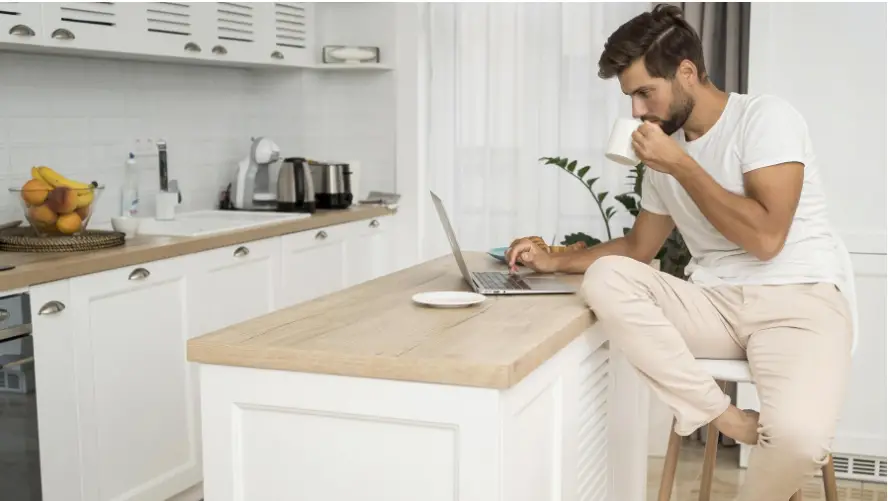 Balancing Comfort and Professionalism: How to Craft the Perfect Work-from-Home Wardrobe
