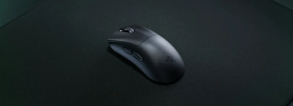 Razer Unveils the Deathadder V3 Hyperspeed: A New Lightweight Contender